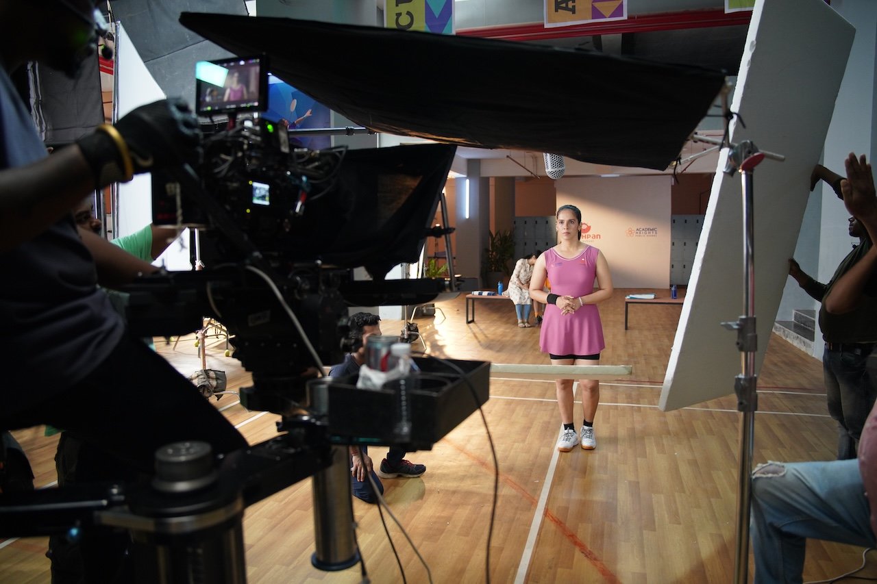 Behind the scenes 3